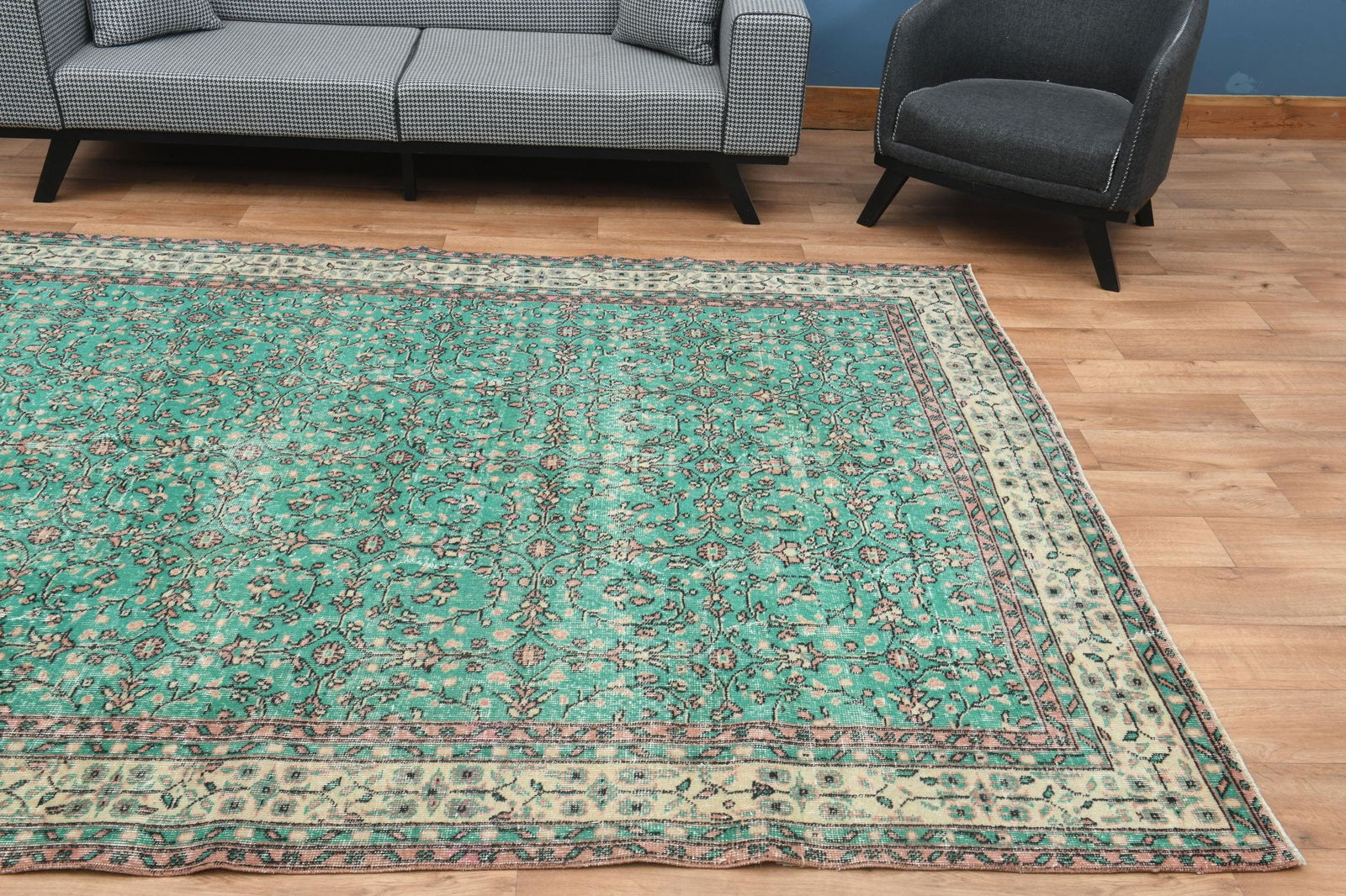 7x10'4 ft, HANDMADE TURKISH AREA Rug - 4