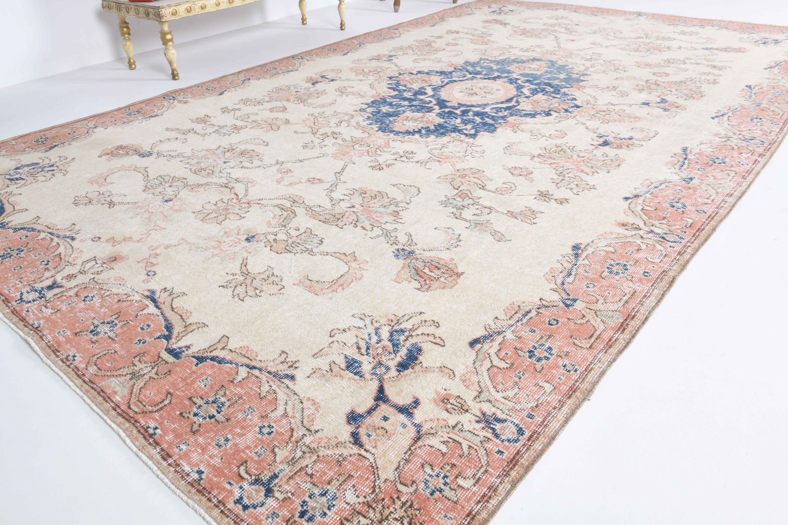 6.3x10.4 ft, TURKISH Rug, Vintage: Title: 6.3x10.4 ft, TURKISH Rug, Vintage Description: This Turkish one-of-a-kind Vintage Turkish Rug is hand-knotted and handwoven by the most skilled artisans who use pure wool, in muted, natural
