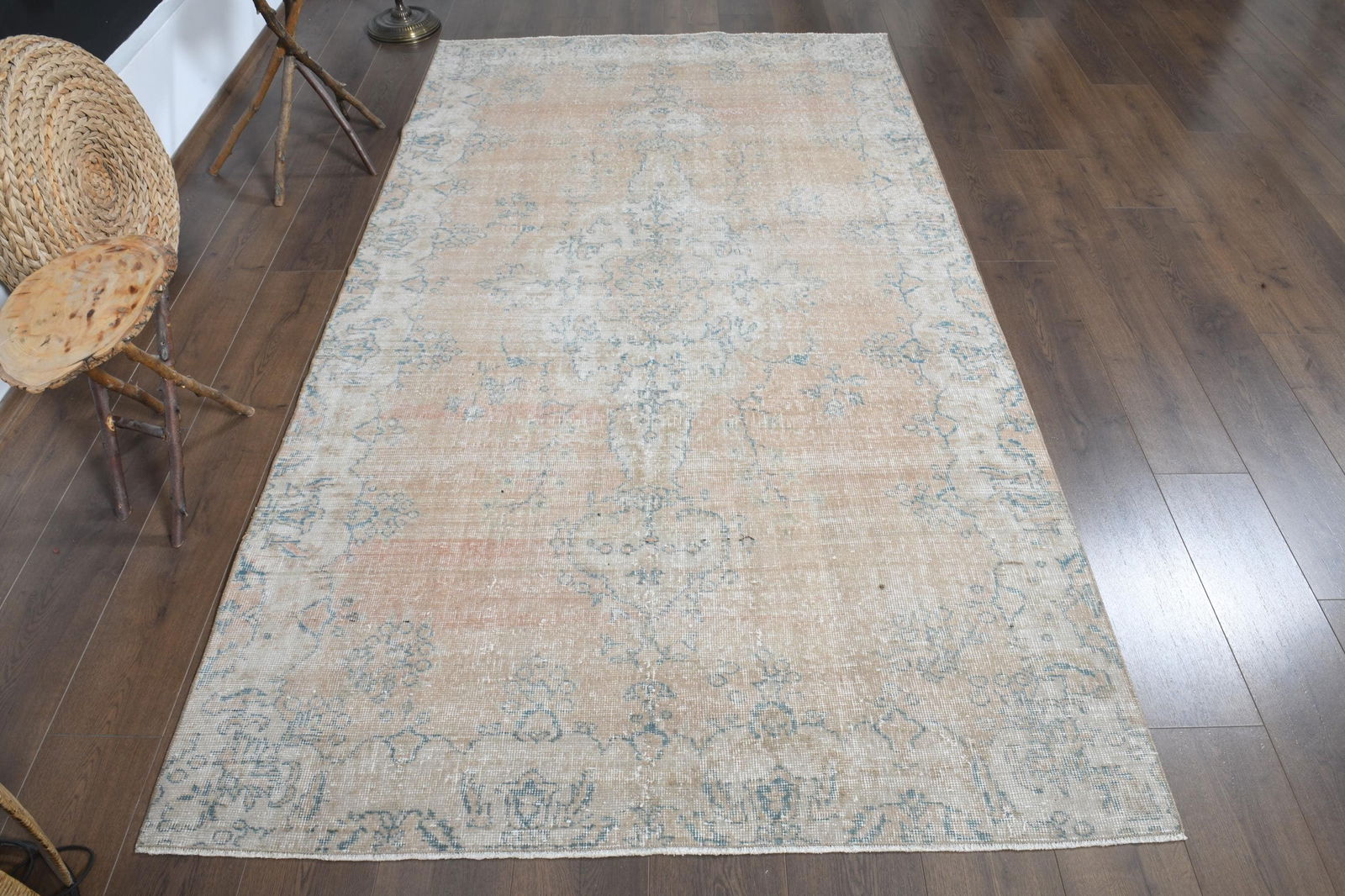 4'8x7'6 ft, BEIGE MINIMALIST RUG: Title: 4'8x7'6 ft, BEIGE MINIMALIST RUG Description: This Turkish one-of-a-kind Vintage Turkish Rug is hand-knotted and handwoven by the most skilled artisans who use pure wool, in muted, natural