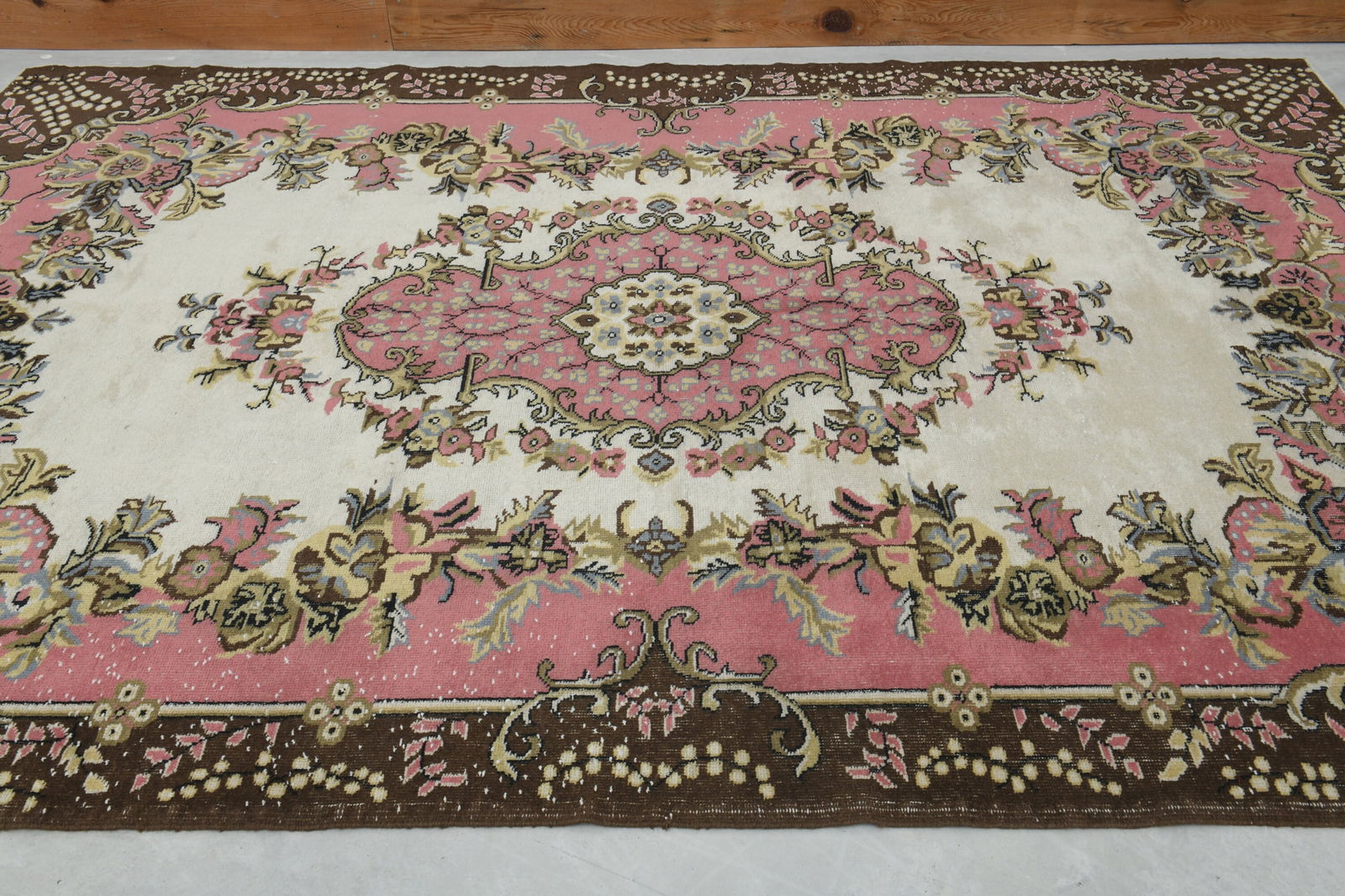6'8x10 ft, PINK TURKISH RUG, Anatolian - 4