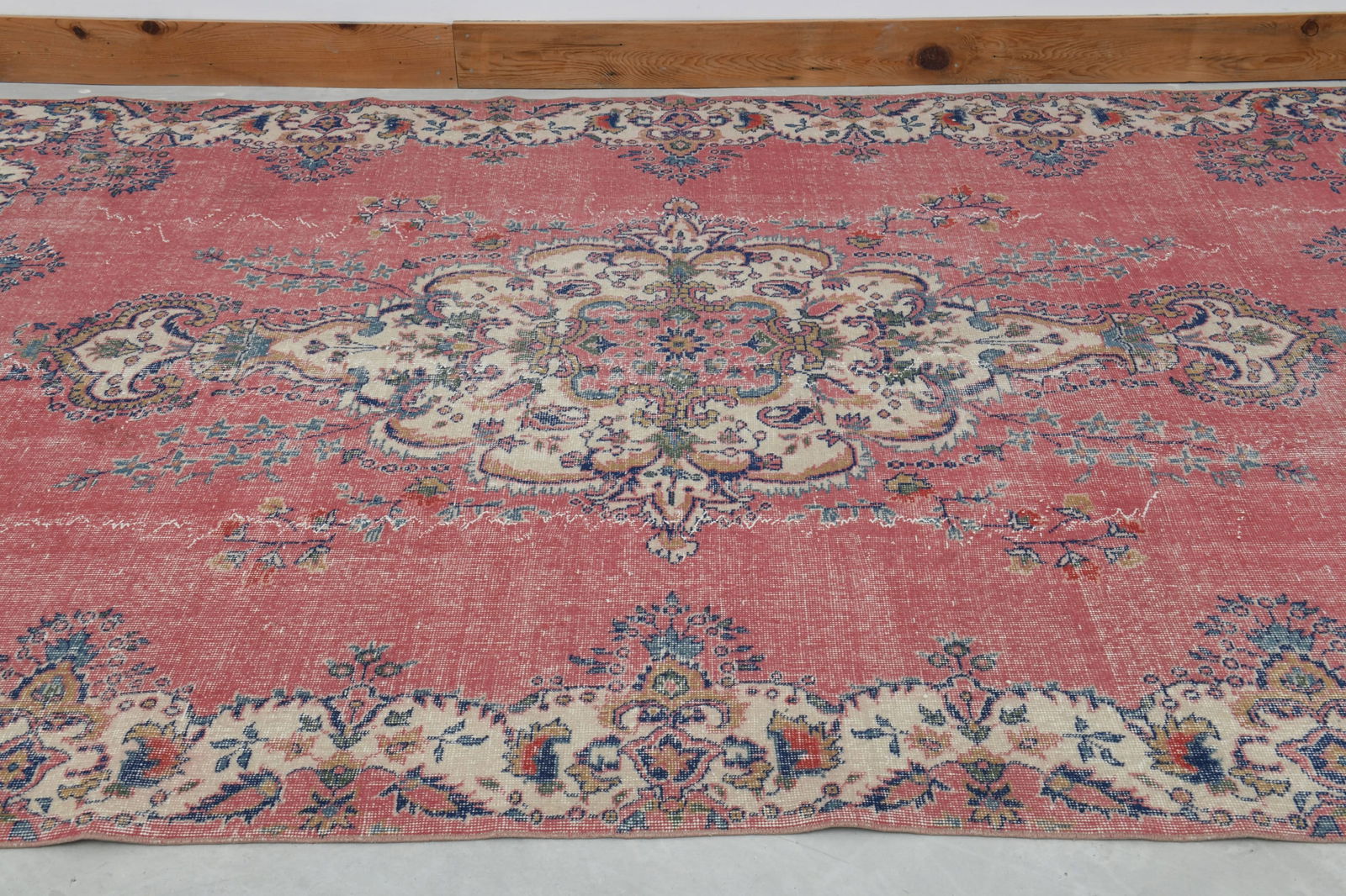 6.8x9.8 ft, FLORAL AREA RUG - 9