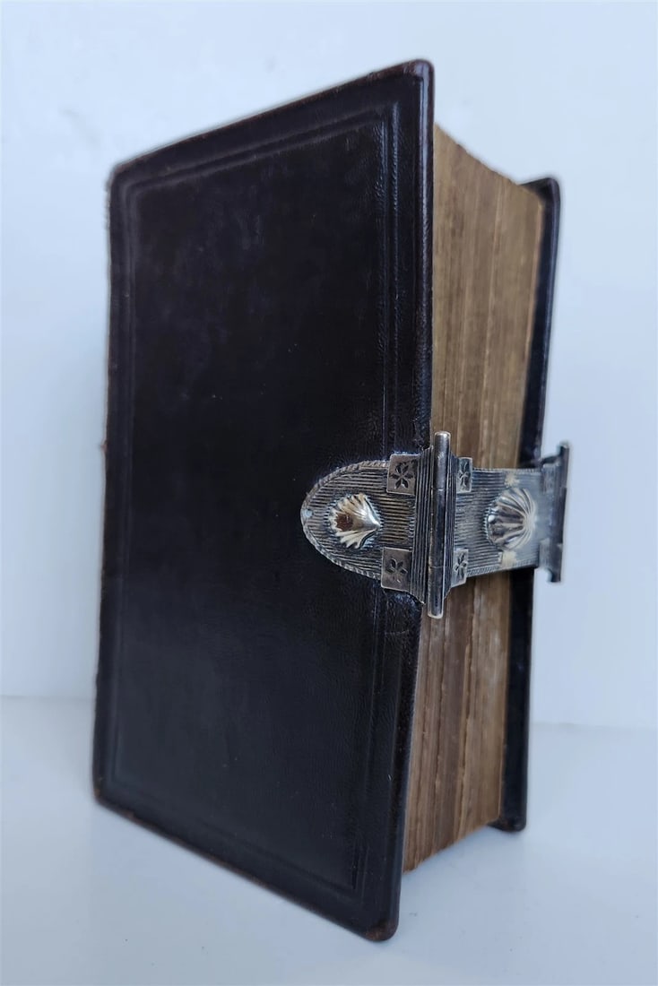 1846 BIBLE in DUTCH antique BINDING w/ SILVER CLASP New Testament (1 of 8)