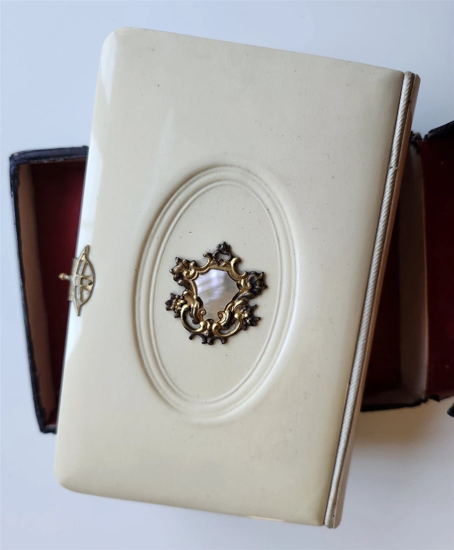 1911 JEWISH PRAYER BOOK SIDDUR antique BINDING w/ MOTHER OF PEARL DECORATION: Title: 1911 JEWISH PRAYER BOOK SIDDUR antique BINDING w/ MOTHER OF PEARL DECORATION Description: JEWISH PRAYER BOOK - SIDDUR IMAKONYV (in Hungarian) - "Prayer Book" or ATERET SHALOM v'EMET (in Hebrew)