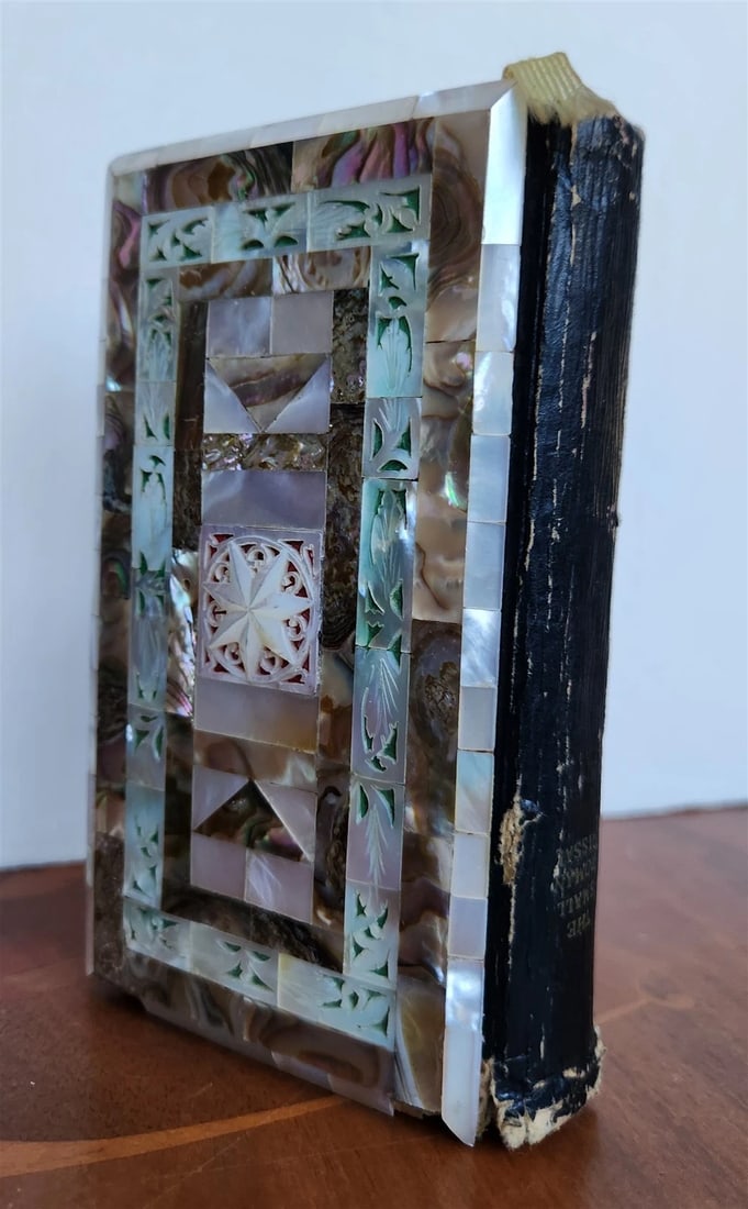 1959 ROMAN MISSAL antique w/ MOTHER-OF-PEARL BINDING - 3