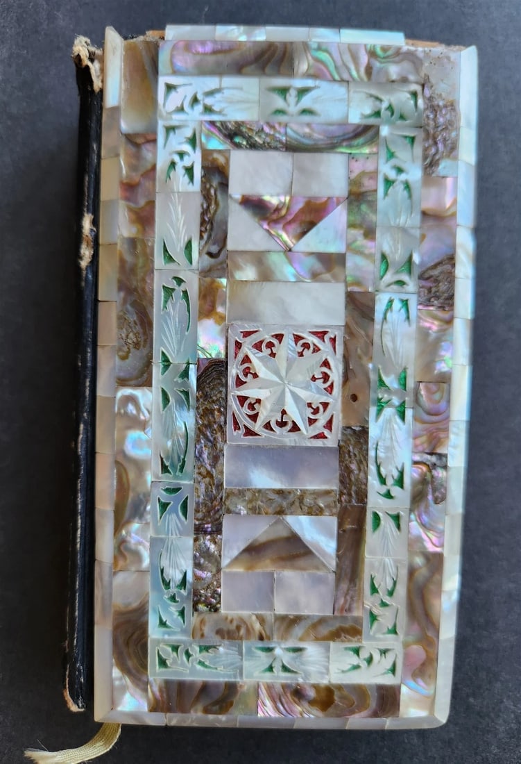 1959 ROMAN MISSAL antique w/ MOTHER-OF-PEARL BINDING - 5