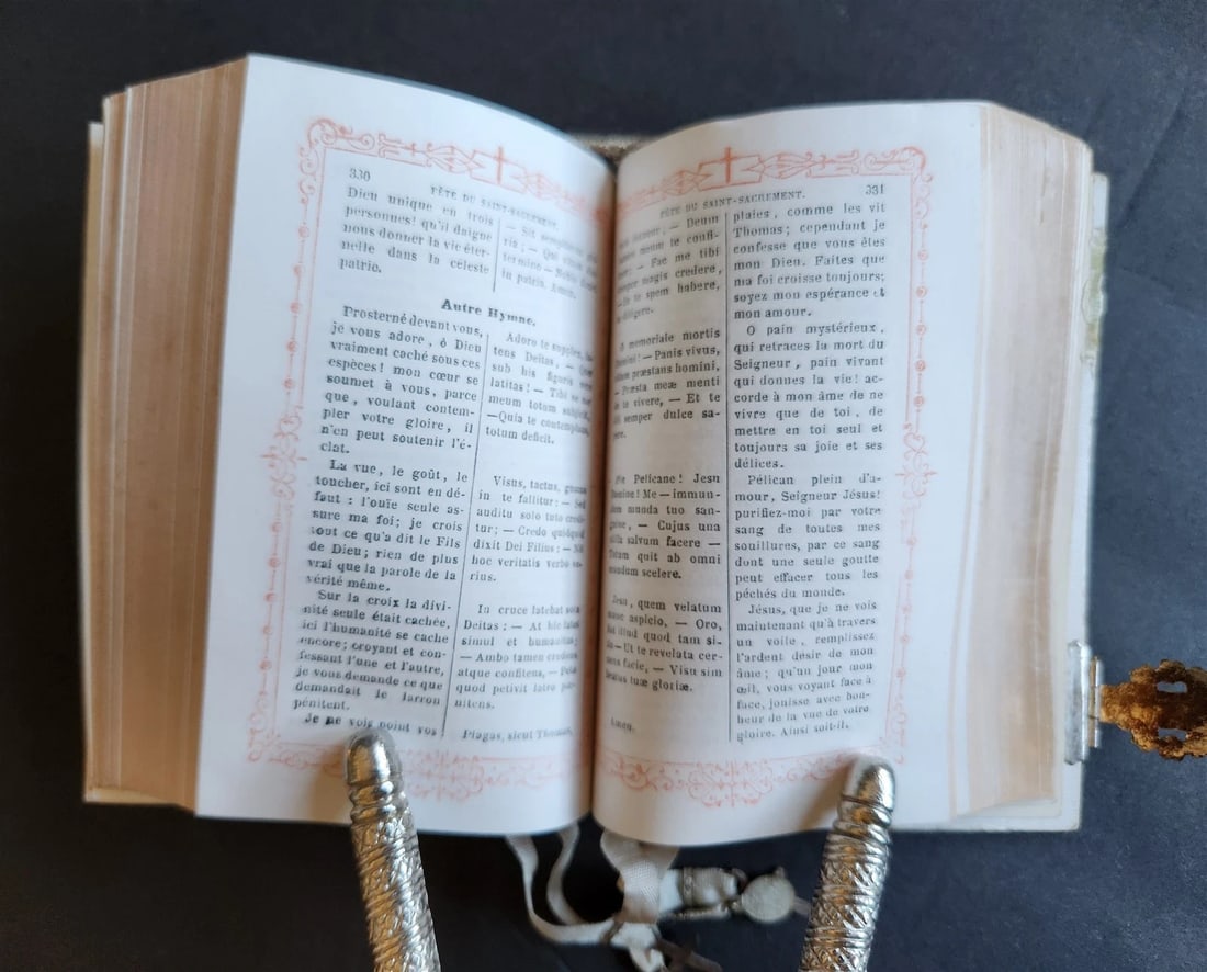 1872 PRAYER BOOK in FRENCH antique CARVED BONE BINDING - PAROISSIEN ROMAIN - 11