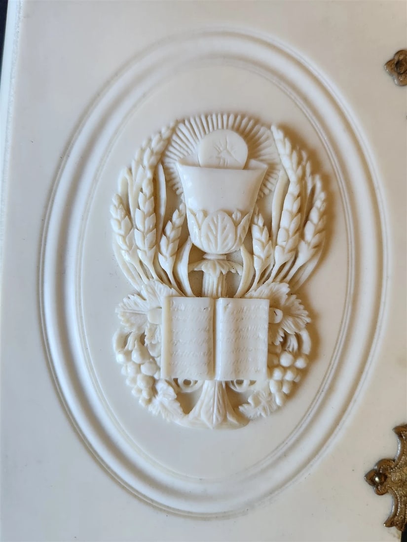 1872 PRAYER BOOK in FRENCH antique CARVED BONE BINDING - PAROISSIEN ROMAIN - 4