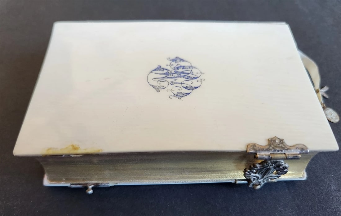 1872 PRAYER BOOK in FRENCH antique CARVED BONE BINDING - PAROISSIEN ROMAIN - 5