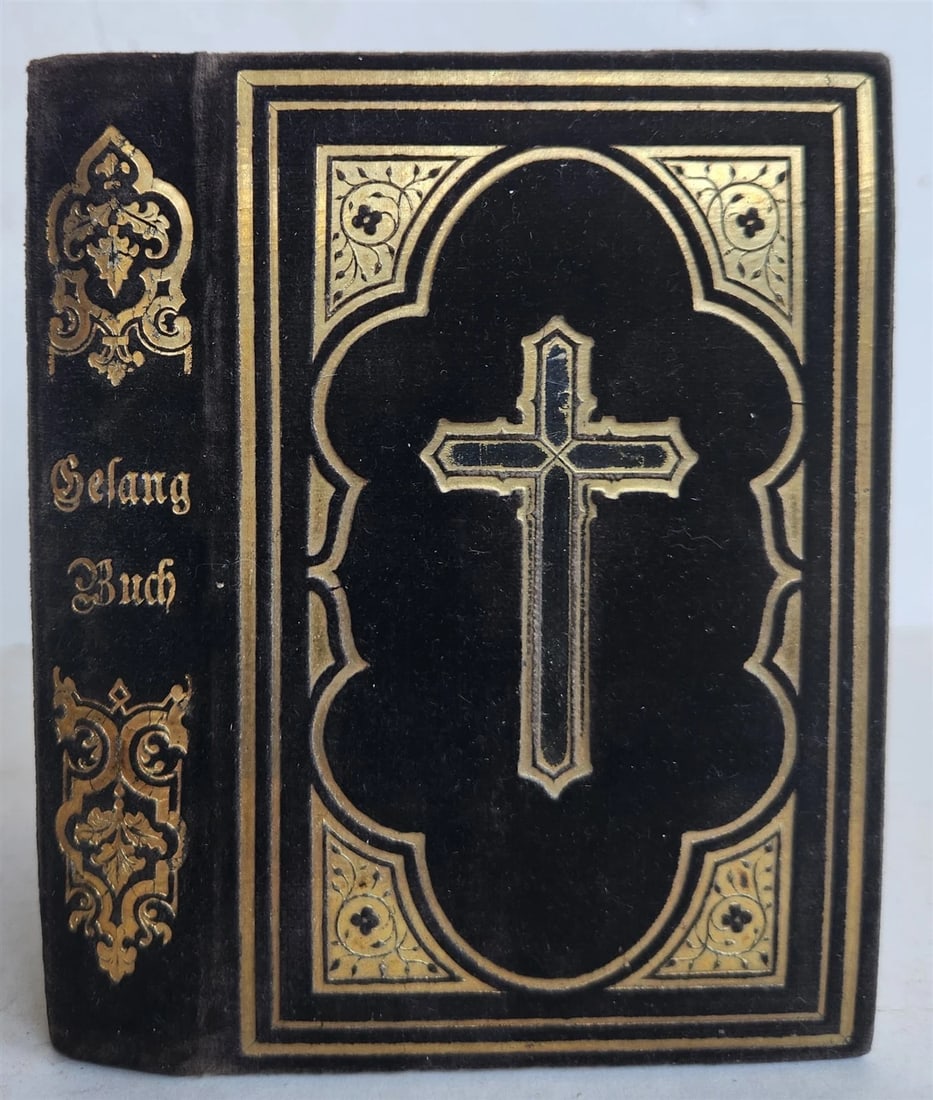 1874 PROTESTANT PRAYER BOOK in GERMAN antique VELVET GILT BINDING: Title: 1874 PROTESTANT PRAYER BOOK in GERMAN antique VELVET GILT BINDING Description: PROTESTANT PRAYER BOOK Berlin; 1874 Original velvet binding decorated in gilt, all edges gilt Very good condition,