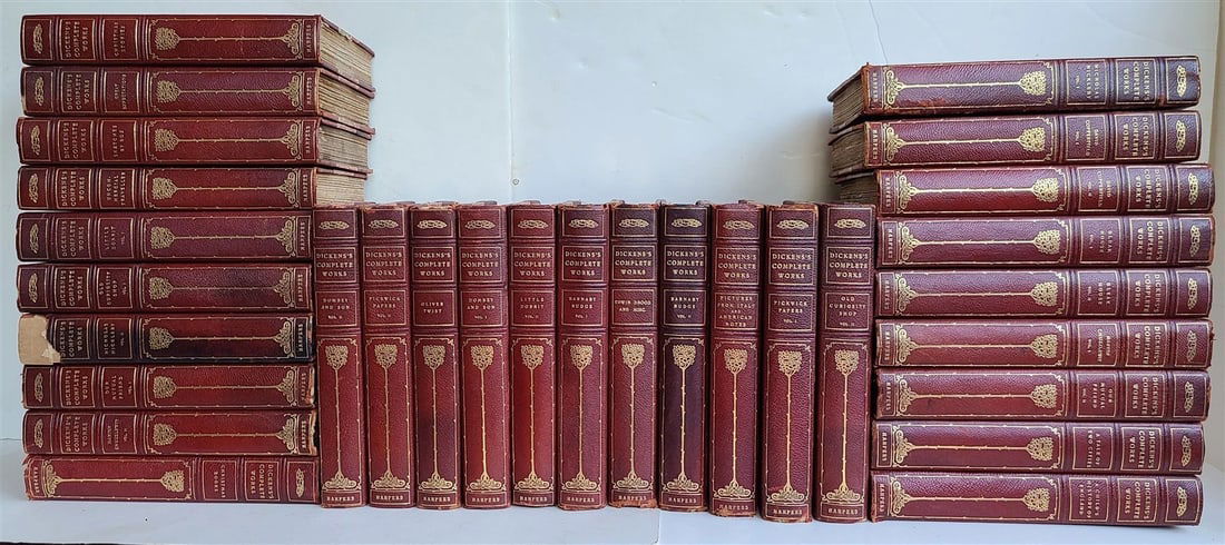 1900 COMPLETE WORKS of CHARLES DICKENS antique 30 VOLUMES in ENGLISH (1 of 18)