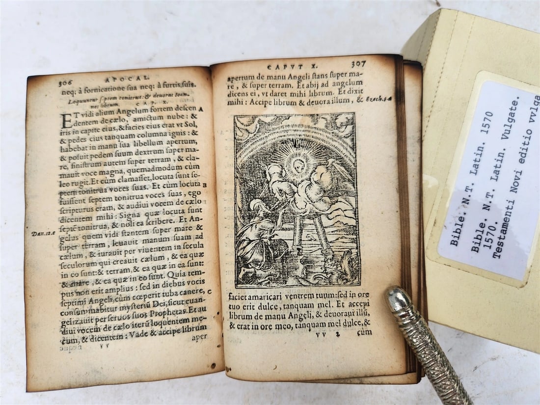 1565 BIBLE in FRENCH ILLUSTRATED antique RARE pocket size LE NOUVEAU TESTAMENT - 12