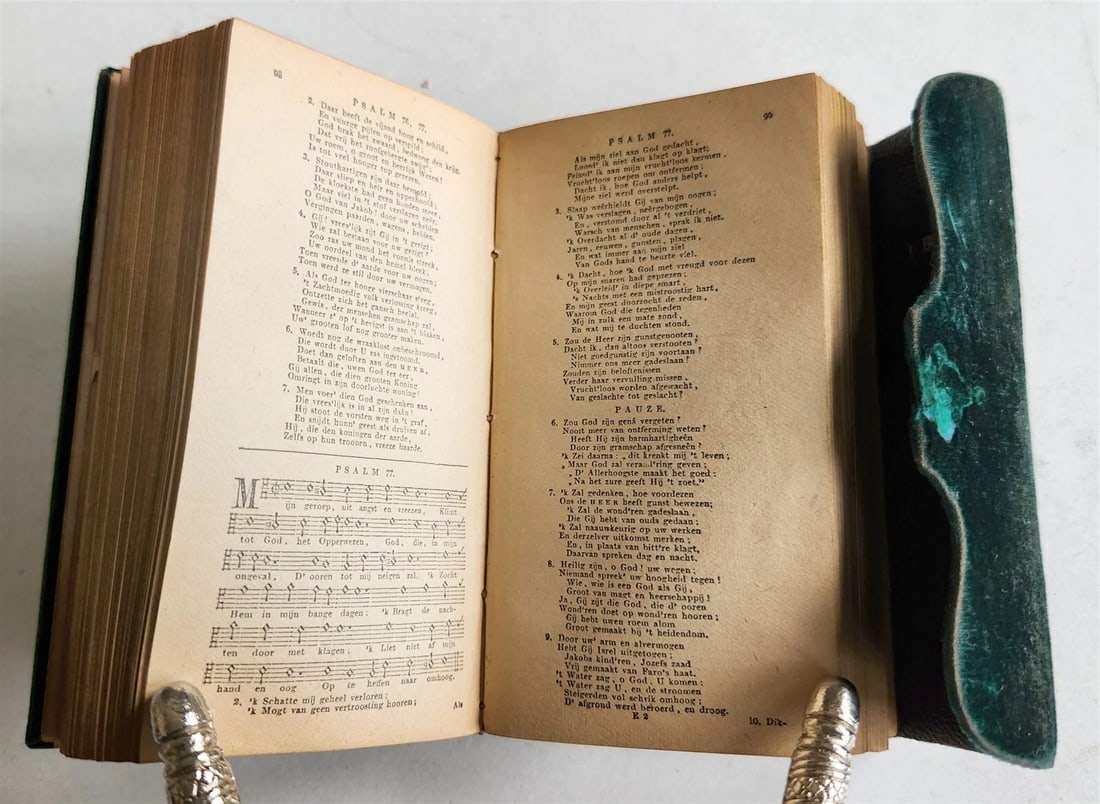 1884 BIBLE in DUTCH NEW TESTAMENT antique VELVET BINDING - 5