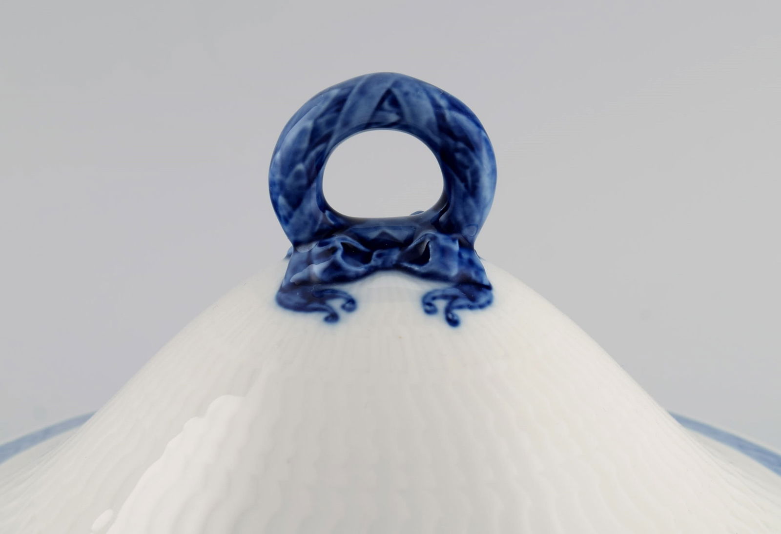 Royal Copenhagen Blue Fan lidded tureen. 1960's. - 4