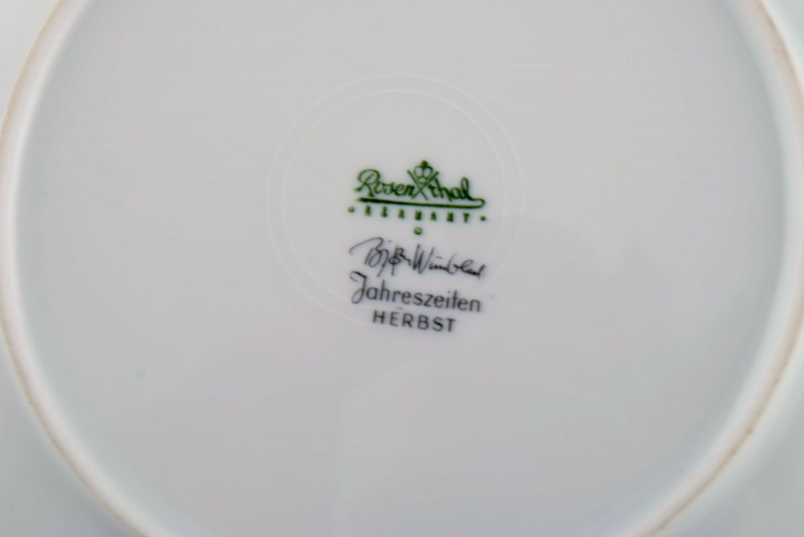 Bjørn Wiinblad for Rosenthal. Eight "Herbst / Autumn" porcelain plates decorated with branches - 4