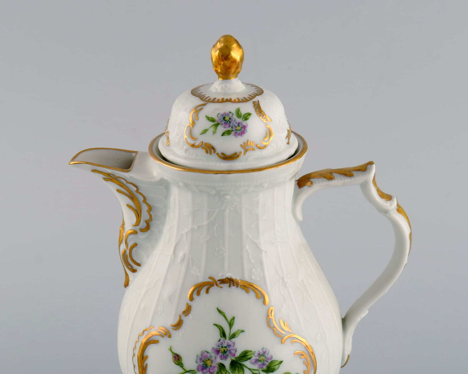Rosenthal Sans Souci coffee pot, sugar bowl and cream jug. Hand-painted flowers, foliage in relief - 3