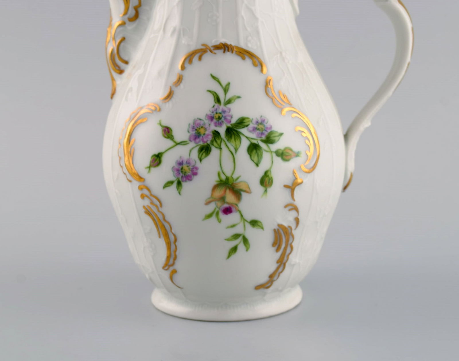 Rosenthal Sans Souci coffee pot, sugar bowl and cream jug. Hand-painted flowers, foliage in relief - 4