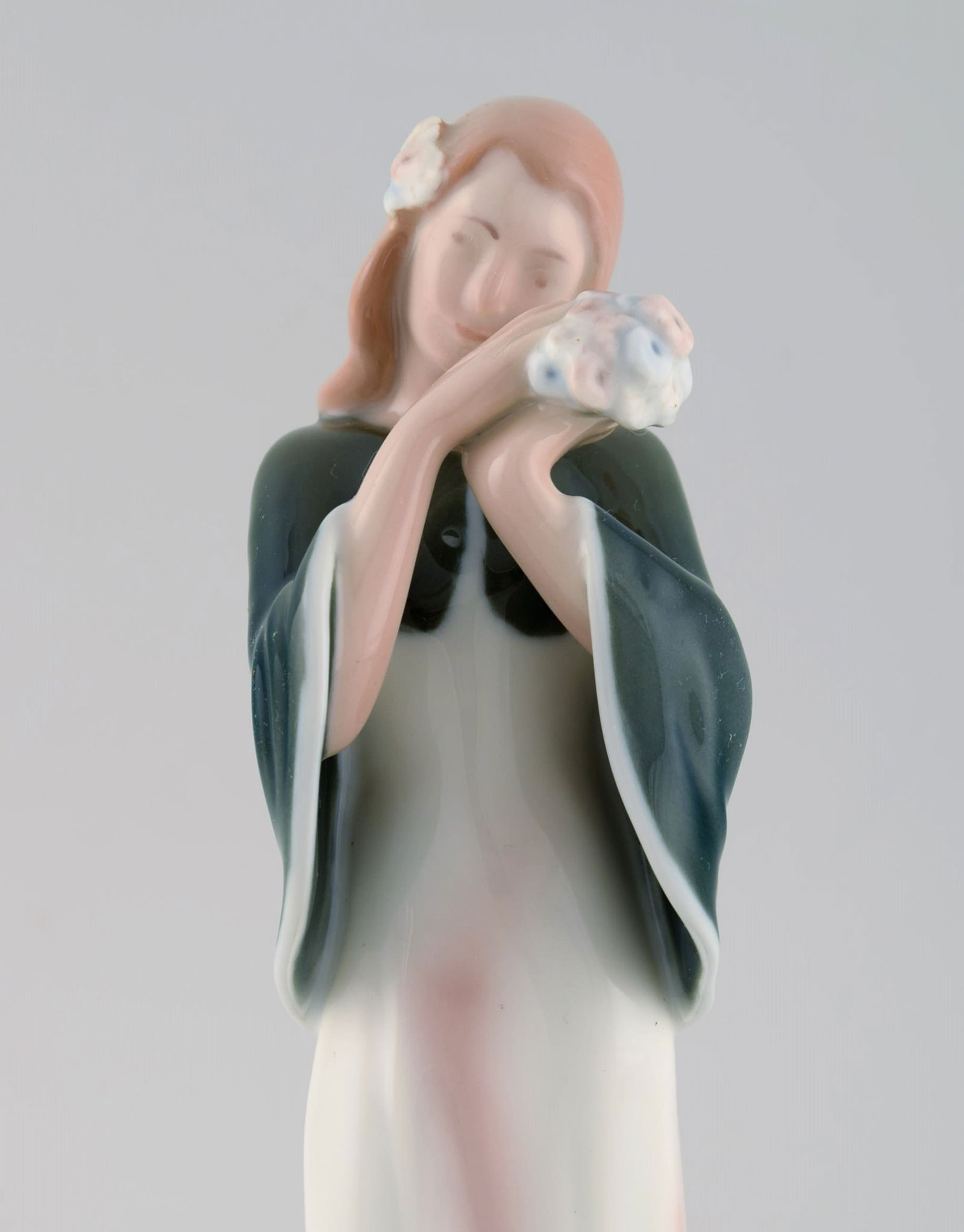 Bing & Grøndahl porcelain figure. "Ophelia". Model number 2409. - 2