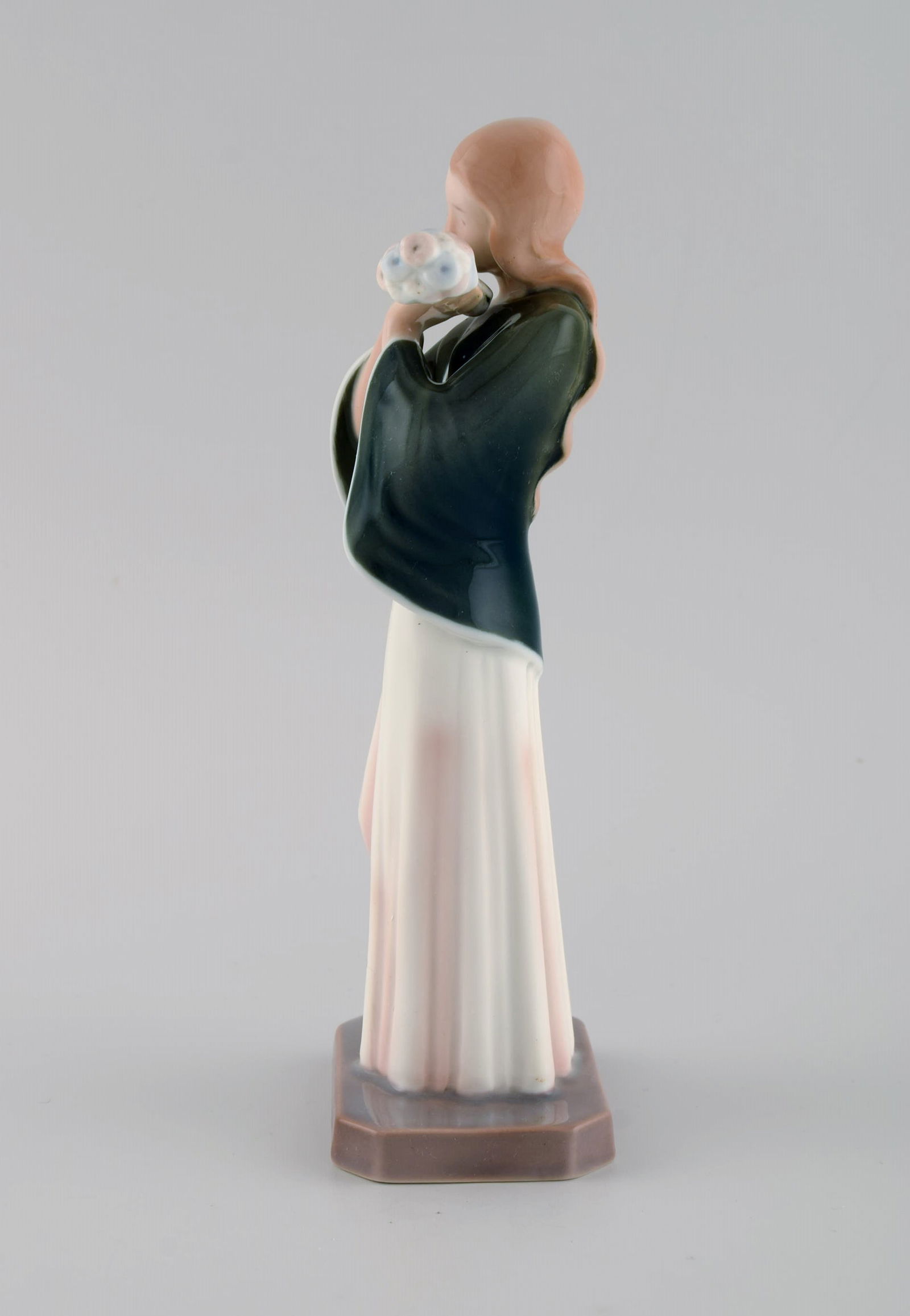 Bing & Grøndahl porcelain figure. "Ophelia". Model number 2409. - 4