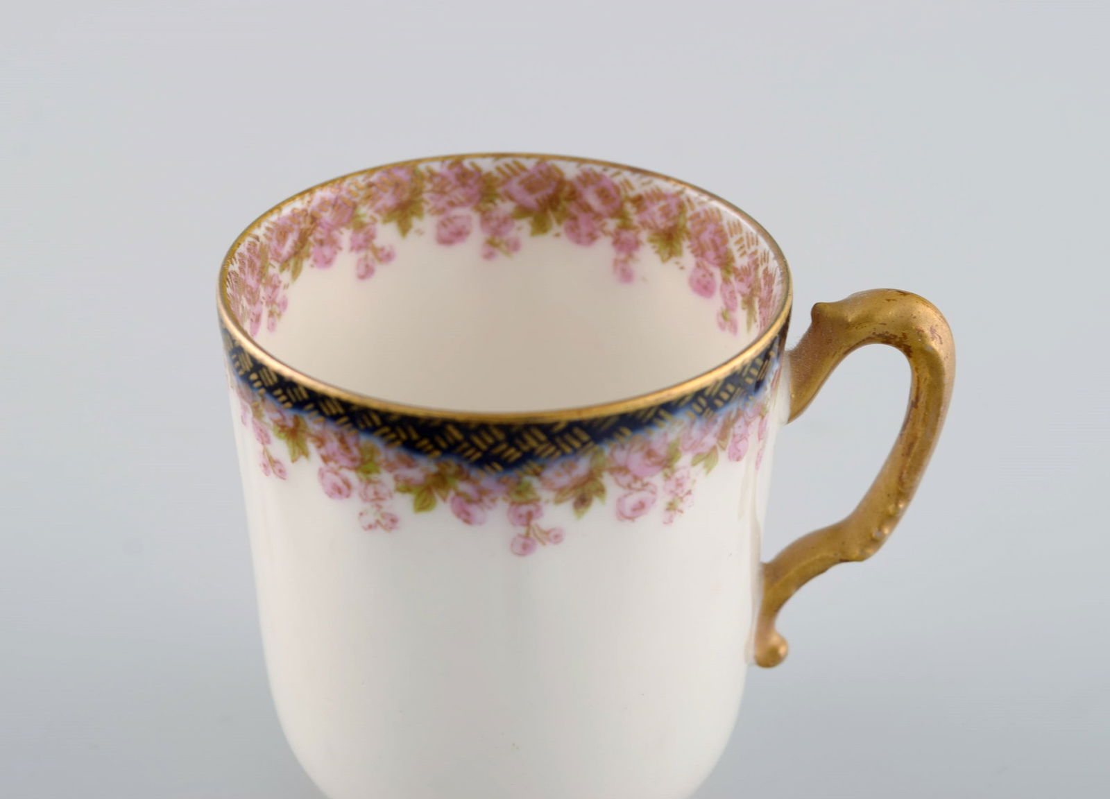 Limoges, France. 10 mocha cups with saucers in hand-painted porcelain. Pink flowers and gold edge. - 4