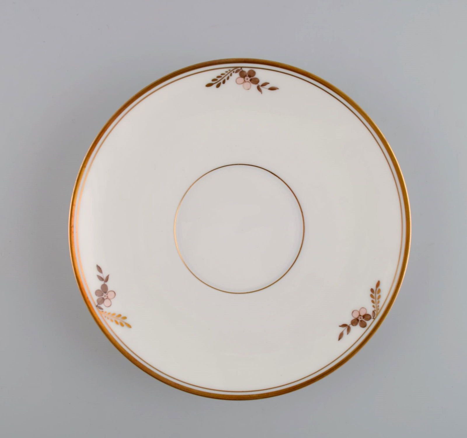 Twelve Royal Copenhagen Golden Basket bouillon cups with saucers. - 5