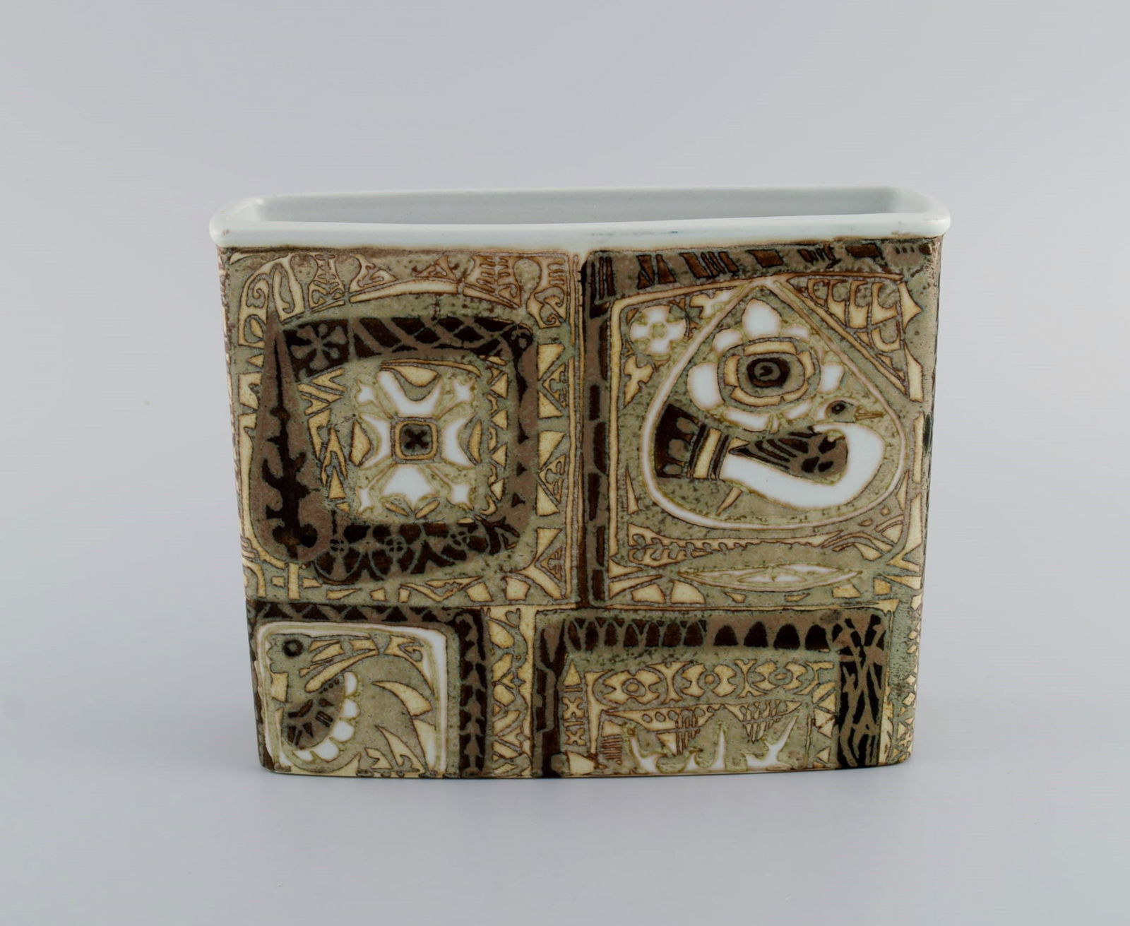 Nils Thorsson and Johanne Gerber for Aluminia, Royal Copenhagen. Two Baca vases with patterned glaze - 3