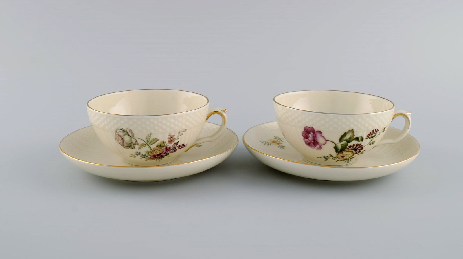Six Royal Copenhagen Frijsenborg teacups with saucers in hand-painted porcelain with flowers and - 2