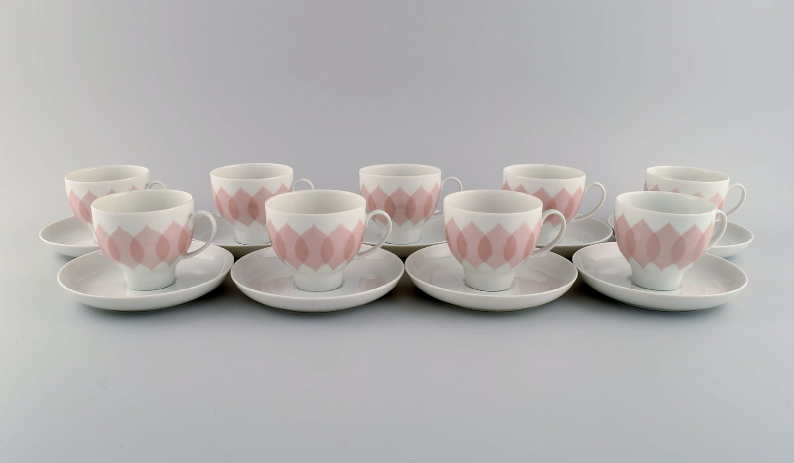 Bjørn Wiinblad for Rosenthal. Lotus porcelain service. 9 coffee cups with saucers decorated (1 of 5)