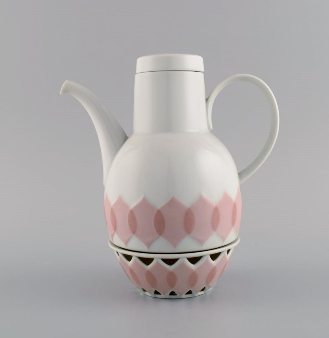 Bjørn Wiinblad for Rosenthal. Lotus porcelain service. Coffee pot with heater for tealight - 4