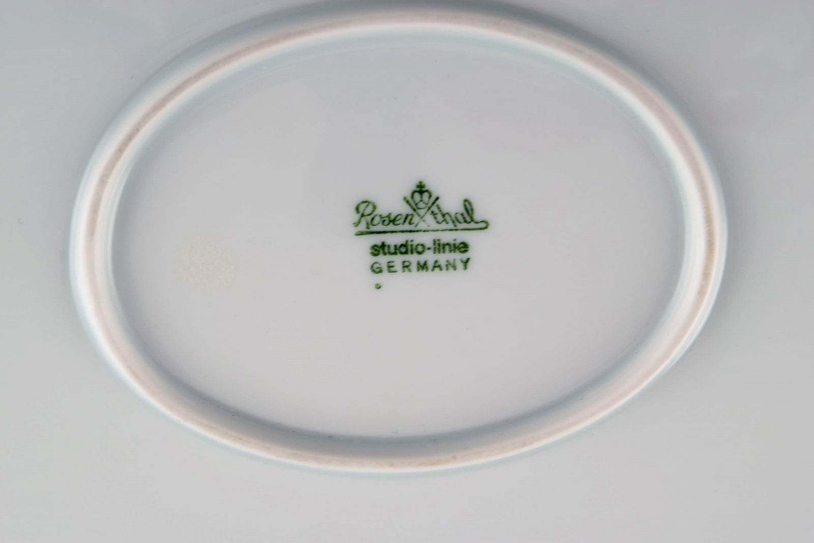 Timo Sarpaneva for Rosenthal. Rare Suomi porcelain serving dish decorated with water lilies. 1970s / - 4