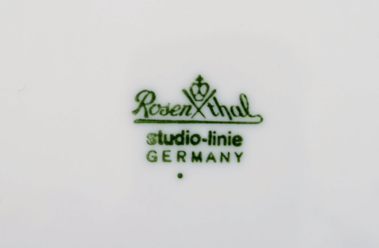 Timo Sarpaneva for Rosenthal. Six rare Suomi porcelain lunch plates decorated with water lilies. - 5