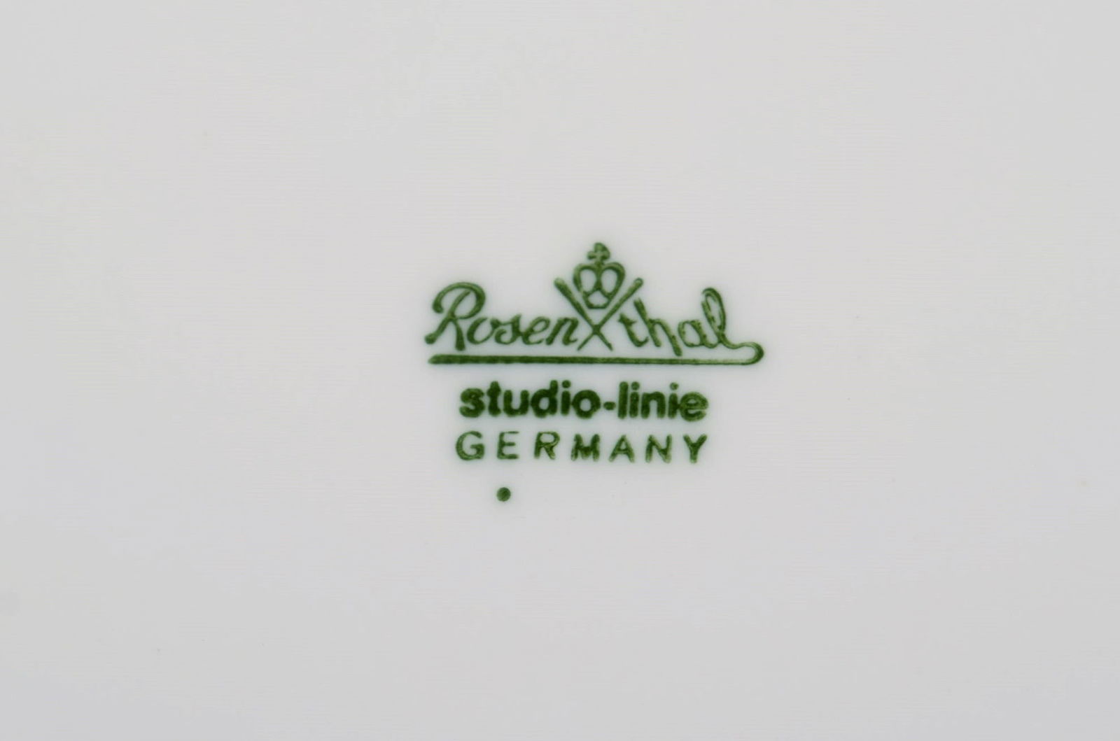 Timo Sarpaneva for Rosenthal. Six rare Suomi porcelain dinner plates decorated with water lilies. - 4