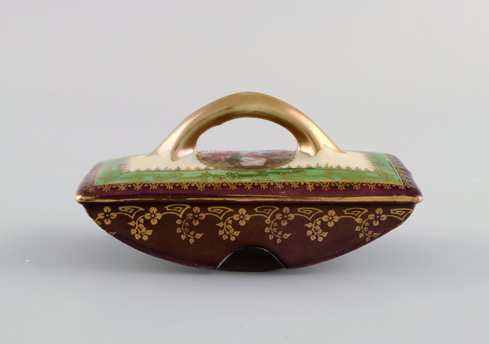 Two candlesticks and ink dryer in hand-painted porcelain. Romantic scenes and gold decoration. - 6