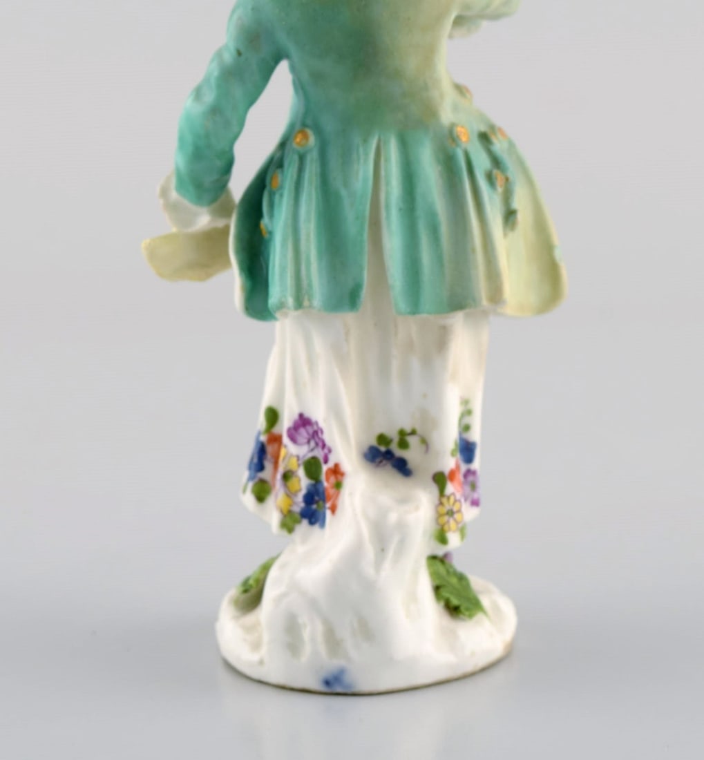 Meissen, Germany. Antique hand-painted porcelain figure. Lady with flowers. Late 19th century. - 4
