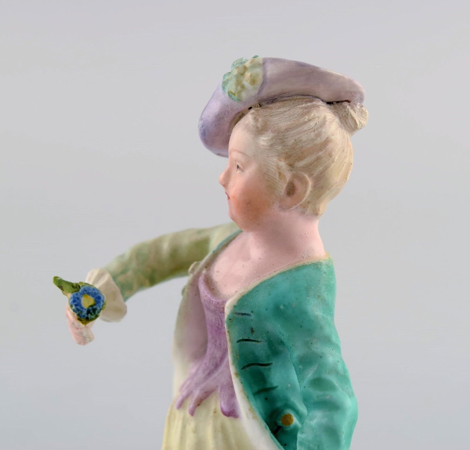 Meissen, Germany. Antique hand-painted porcelain figure. Lady with flowers. Late 19th century. - 7
