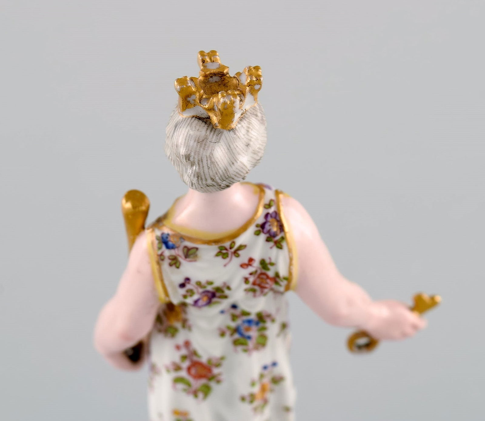 Meissen, Germany. Rare hand-painted porcelain figure. Queen with crown, key and scepter. Late 19th - 7