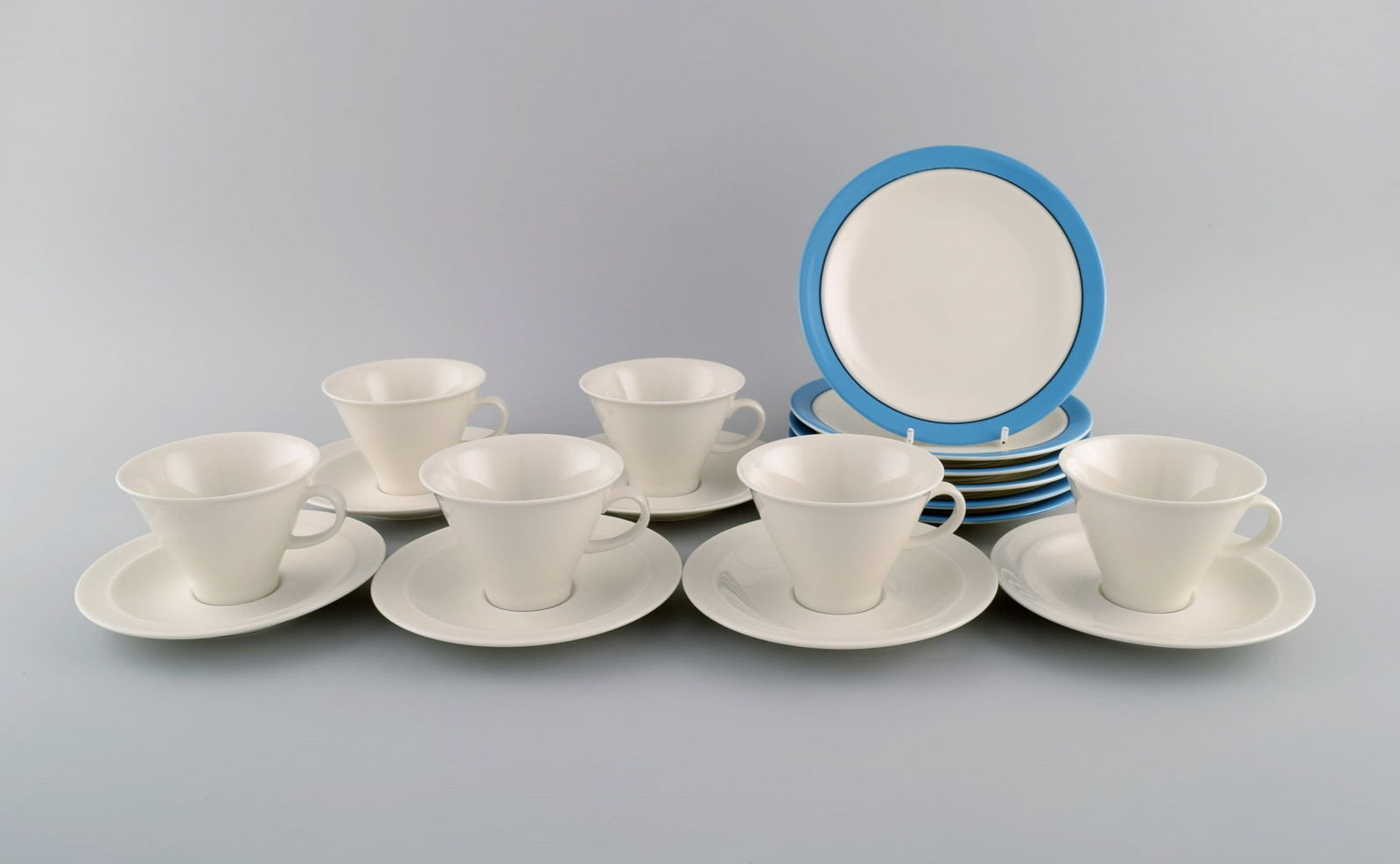 Inkeri Leivo (1944-2010) for Arabia. Harlequin porcelain coffee service for six people. 1970s. (1 of 6)