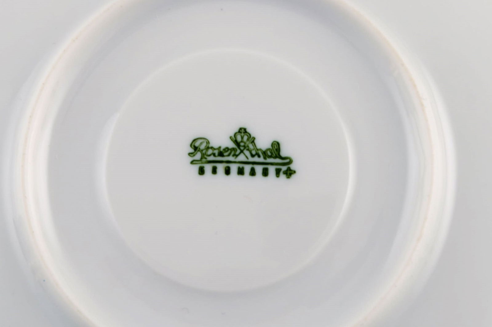 Bjørn Wiinblad for Rosenthal. Six Romanze Blue Flower mocha cups with saucers. 1960s. - 5