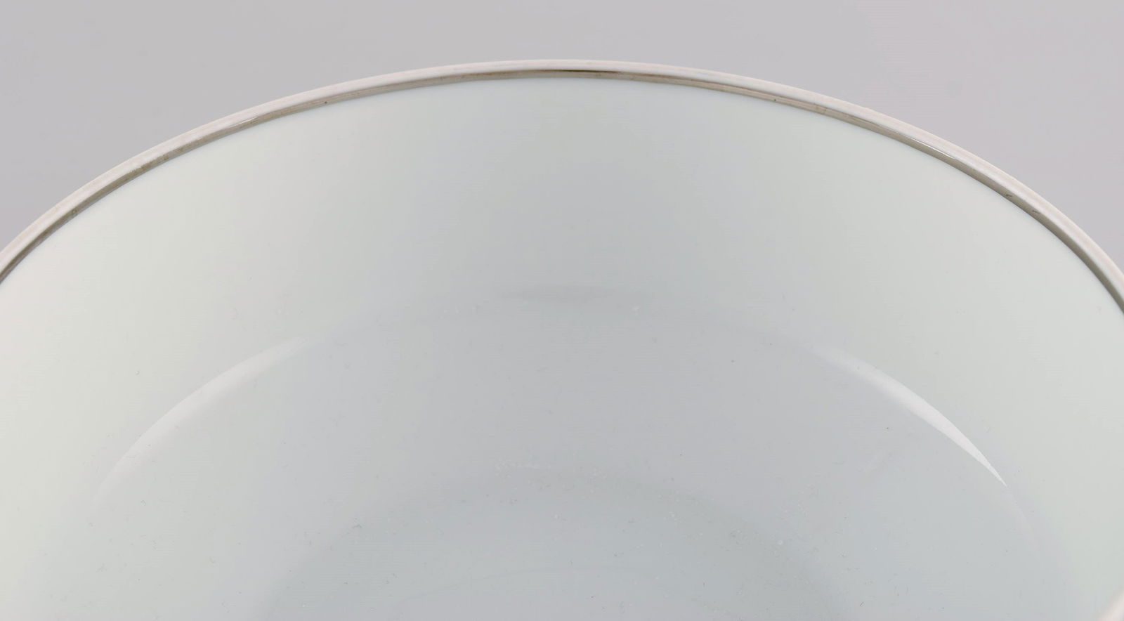 Tapio Wirkkala for Rosenthal. Rare Modulation bowl in fluted porcelain. Platinum Detail. Classic and - 3