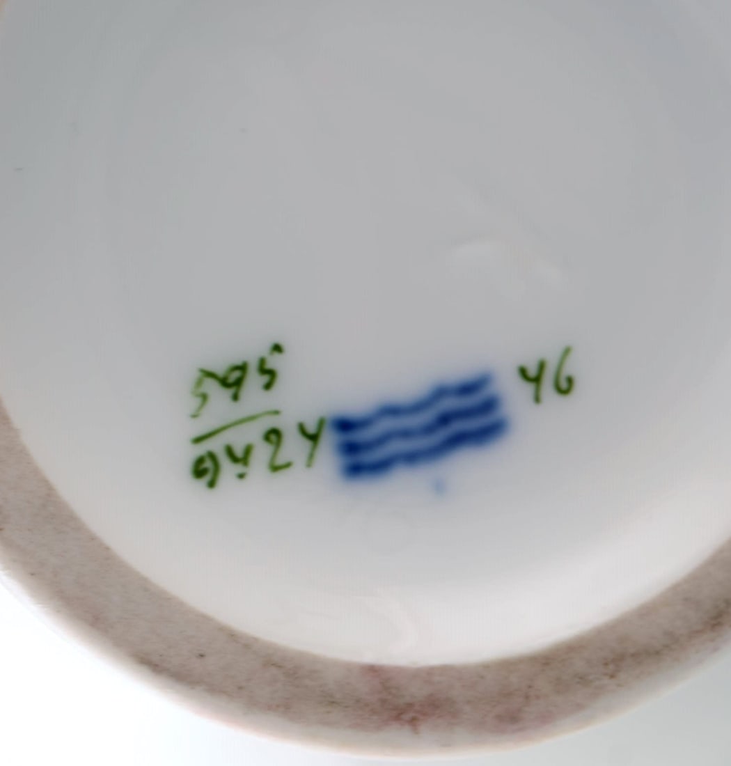 Royal Copenhagen Golden Basket chocolate jug in porcelain with flowers and gold decoration. Model - 6