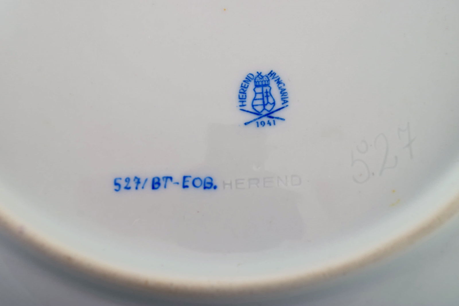 Herend dinner plate in hand-painted porcelain. Dated 1941. - 5