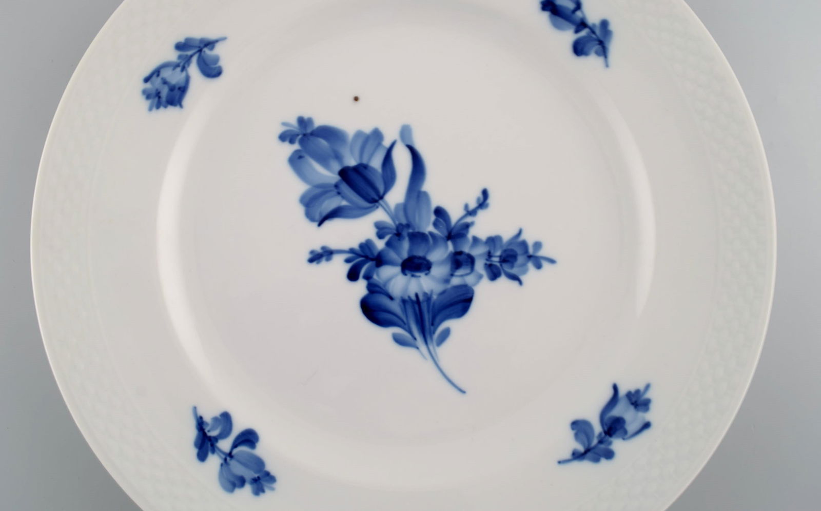 Royal Copenhagen Blue Flower Braided dinner plate. Model number 10/8097. Dated 1963. - 2