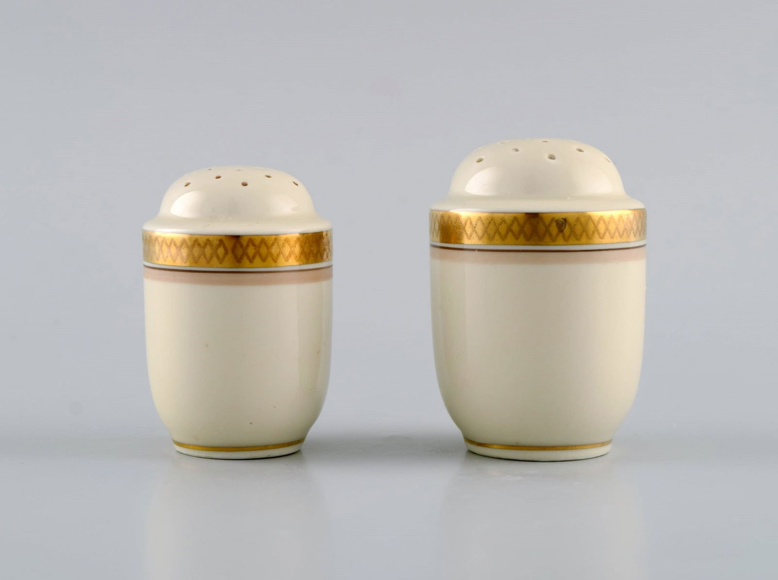 Royal Copenhagen Golden Horns. Mustard jar, salt and pepper shaker. 1960s. - 2