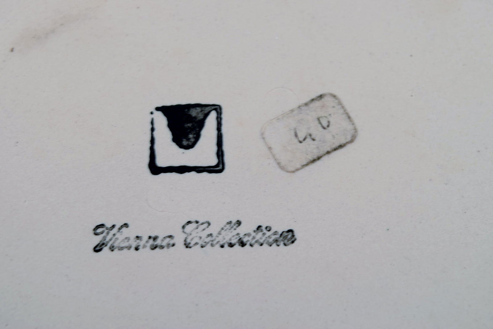 Heide Warlamis for Vienna Collection. Porcelain lidded jar. Austria, 1980s. - 4