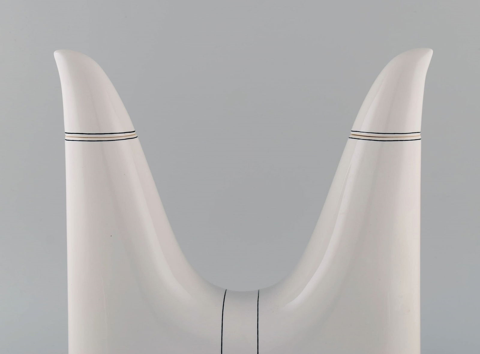 Heide Warlamis for Vienna Collection. Funkis porcelain teapot. Austria, 1980s. - 2