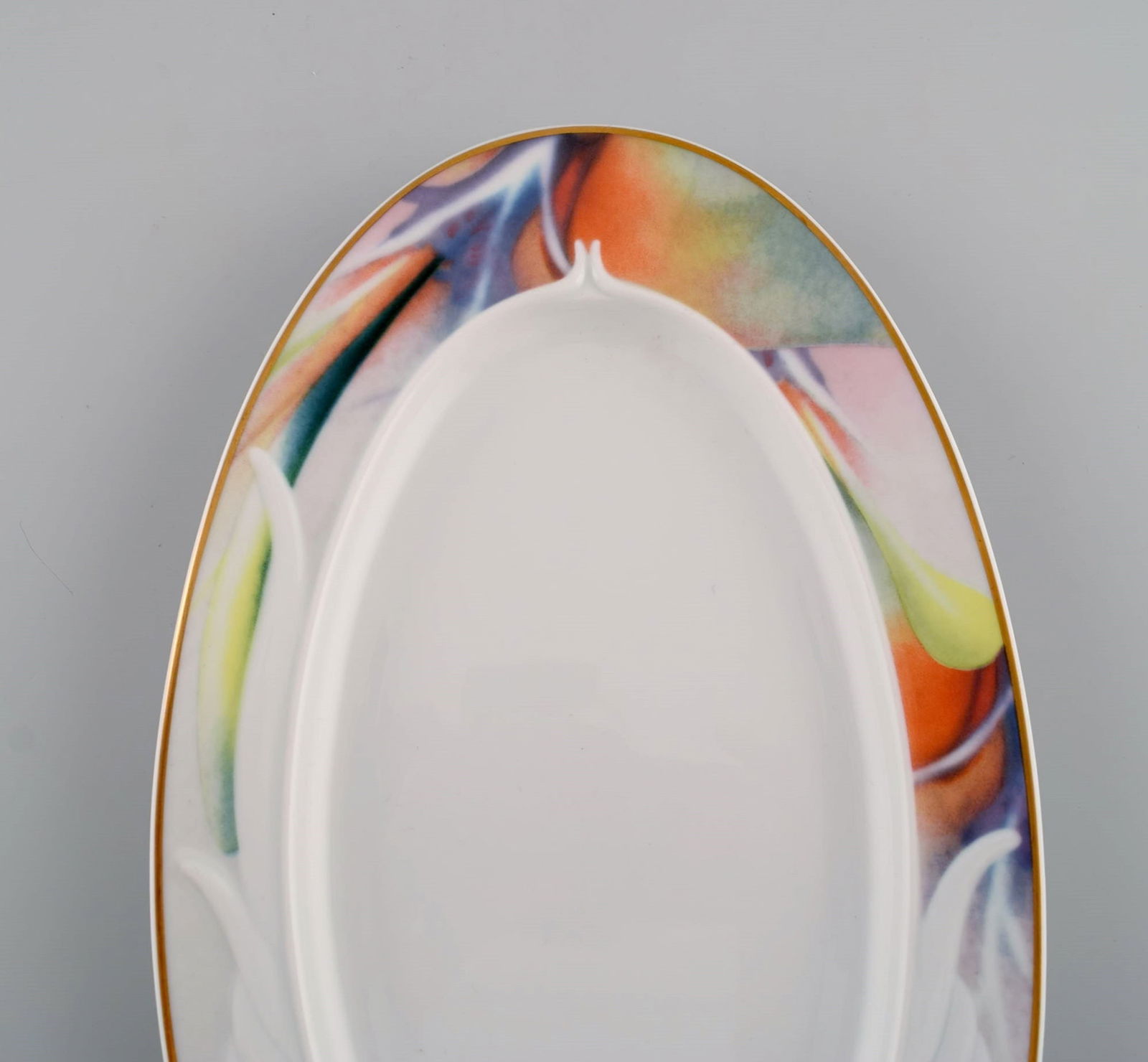 Paul Wunderlich for Rosenthal. Mythos serving dish in porcelain. 1980s / 90s. - 2