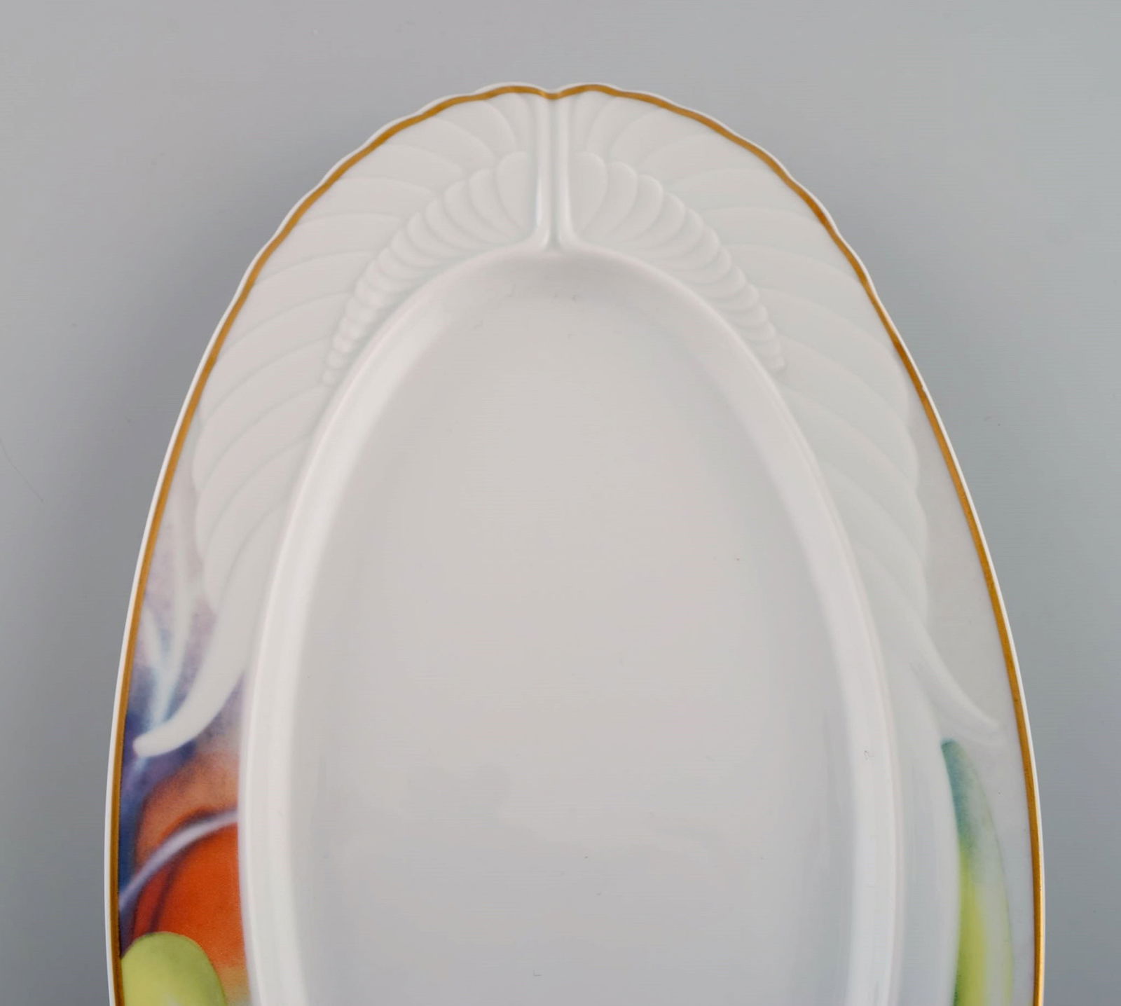 Paul Wunderlich for Rosenthal. Mythos serving dish in porcelain. 1980s / 90s. - 3