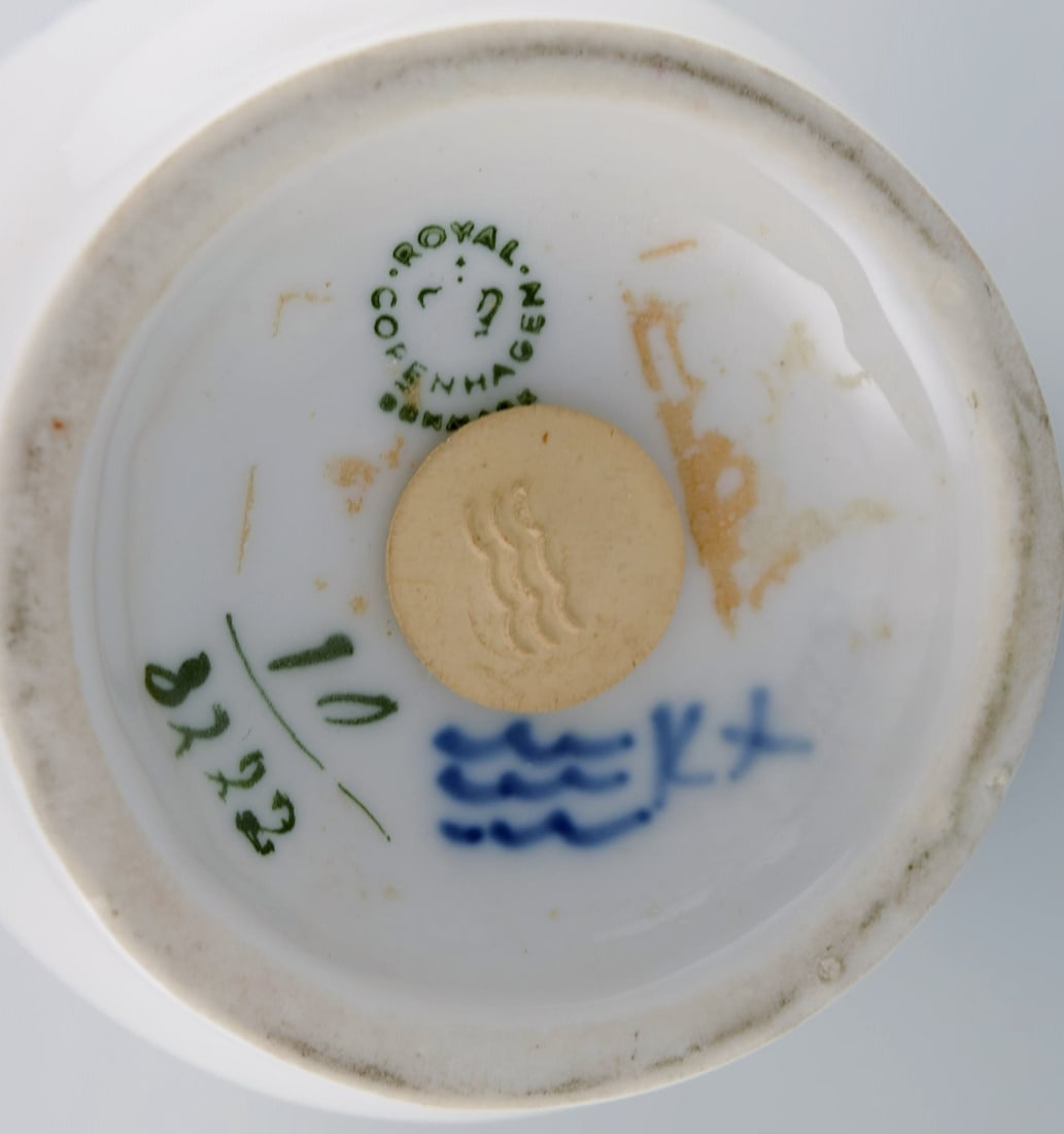 Royal Copenhagen Blue Flower Braided sugar castor. Model number 10/8222. Dated 1965. - 5