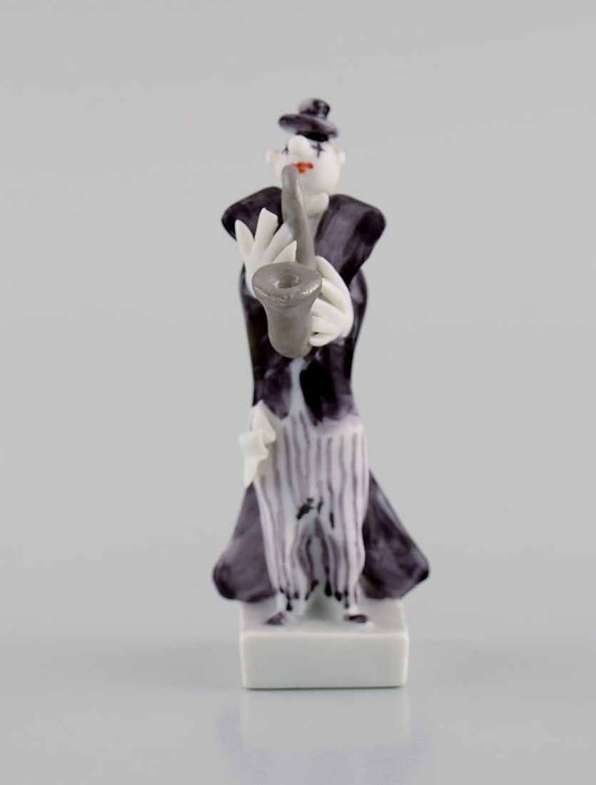 Peter Strang (b.1936) for Meissen. Figure in hand-painted porcelain. Saxophonist from the clown - 2