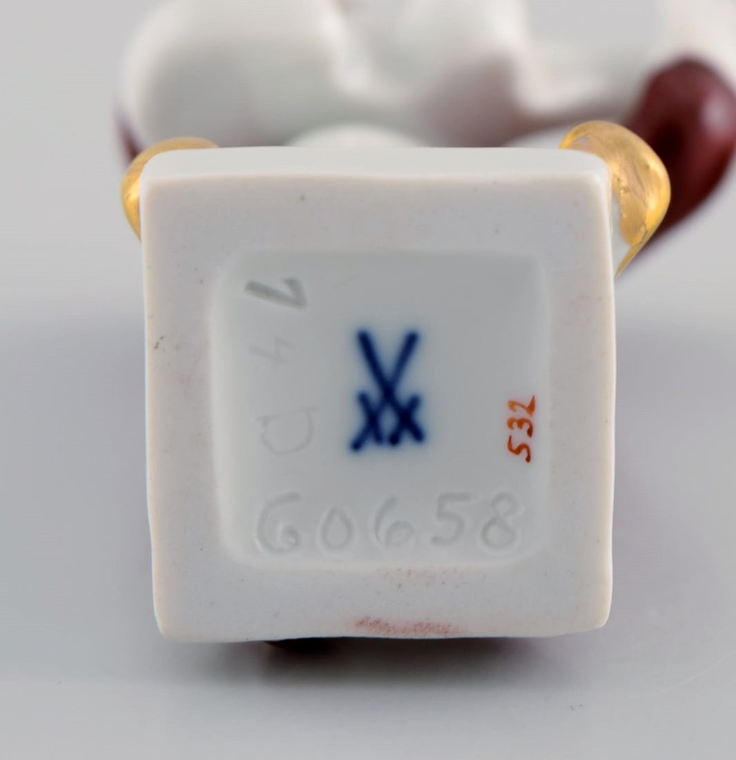 Peter Strang (b.1936) for Meissen. Figure in hand-painted porcelain. Bassist from the clown - 6