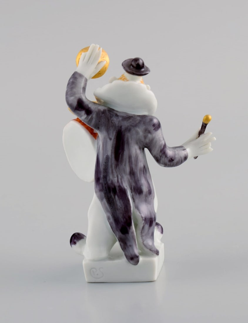 Peter Strang (b.1936) for Meissen. Figure in hand-painted porcelain. Drummer from the clown - 4